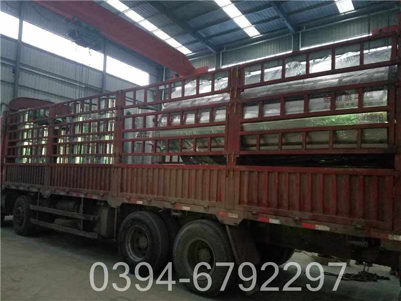 八吨供暖热水锅炉(图1)